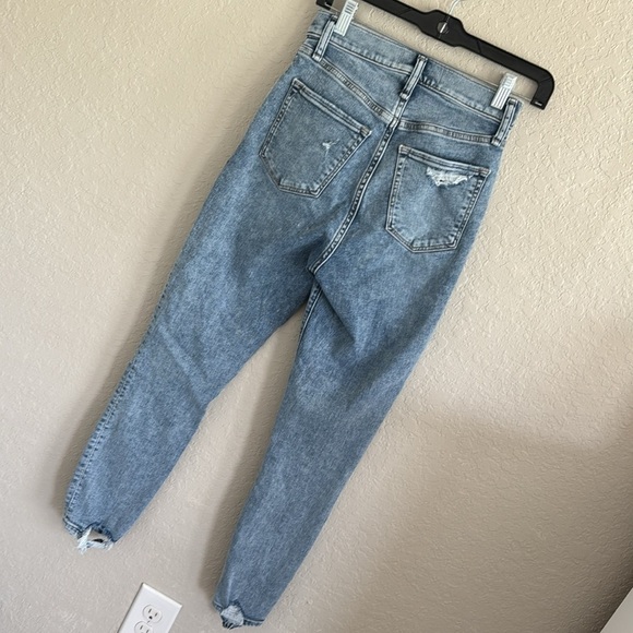 Abercrombie and Fitch the super skinny angle, high-rise curve, love jeans - Picture 5 of 10